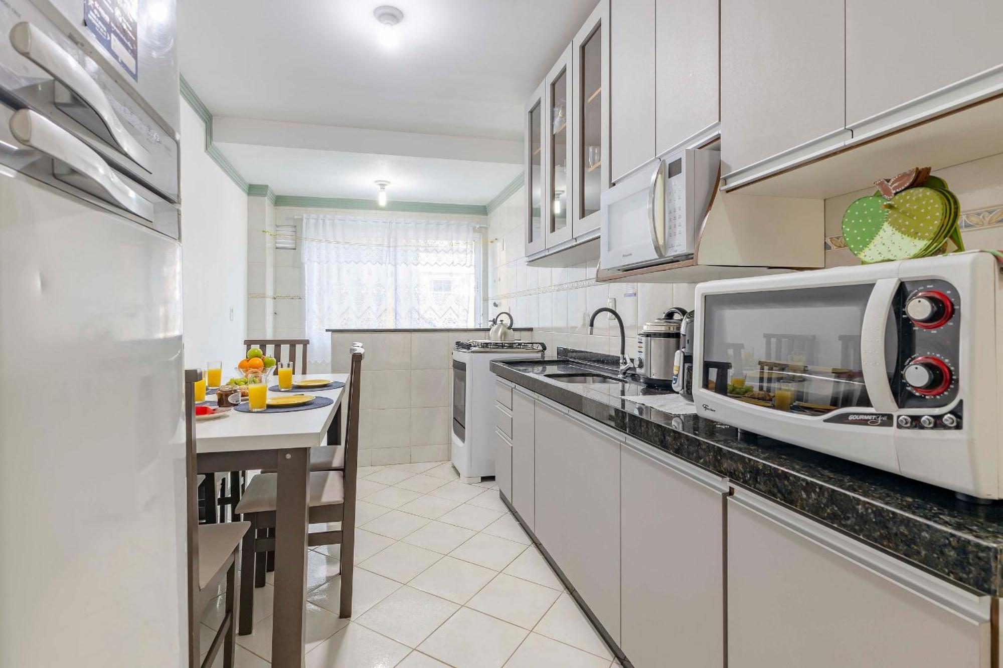 Apartamento A Poucos Passos Da Praia Da Conceicao Bombinhas Luaran gambar